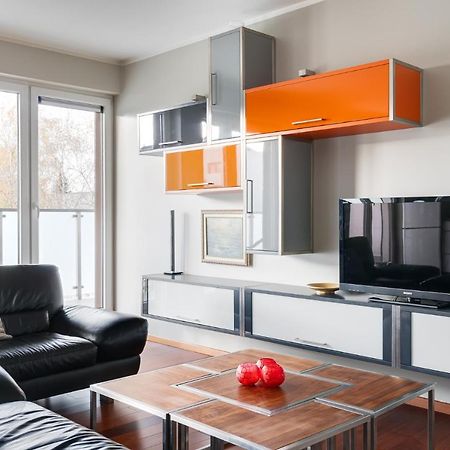 Lasek Marcelinski 2-Bedroom Apartment Poznan Bagian luar foto
