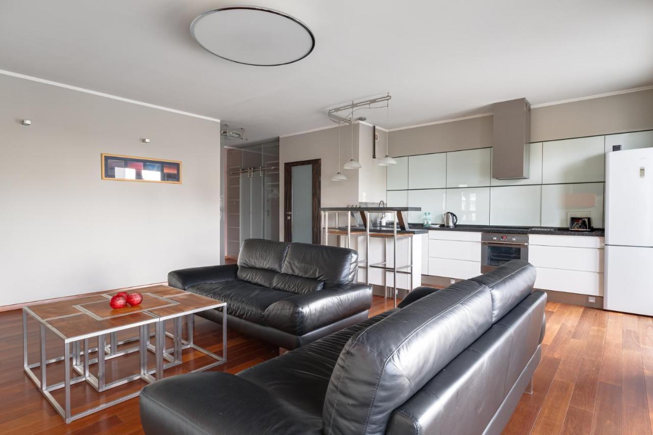 Lasek Marcelinski 2-Bedroom Apartment Poznan Bagian luar foto